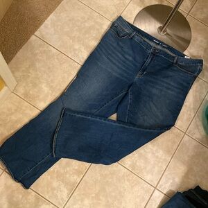 Old Navy mid rise kicker boot cup medium wash size 24 jeans